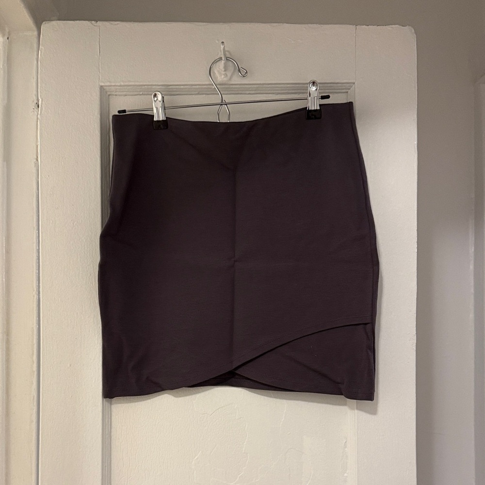 Aritzia Sunday Best - Women's Mini Skirt